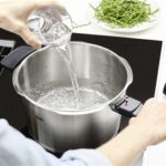 622-412-12-070/0 Vitavit® Premium SET OLLAS A PRESIÓN 22CM – 6,5L + 2,5L CESTILLO + TRÍPODE | FISSLER - Imagen 16